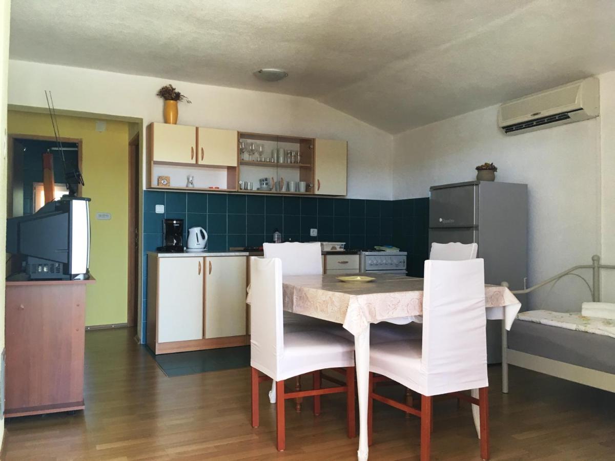 Apartments 4M غورني كارين المظهر الخارجي الصورة